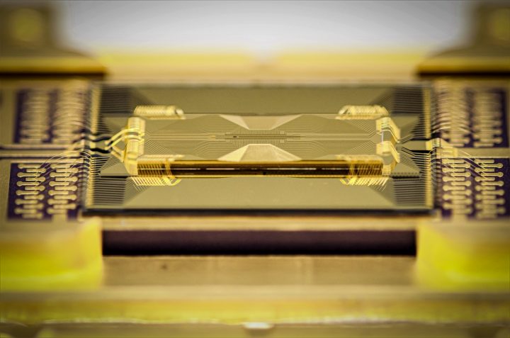 glass chip