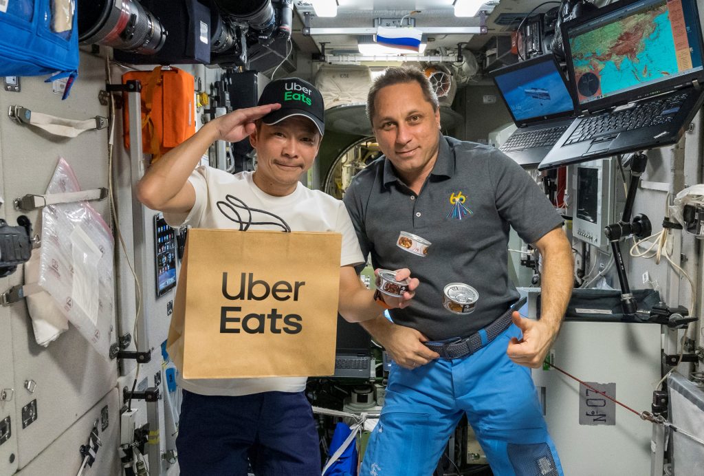 ubereats,太空
