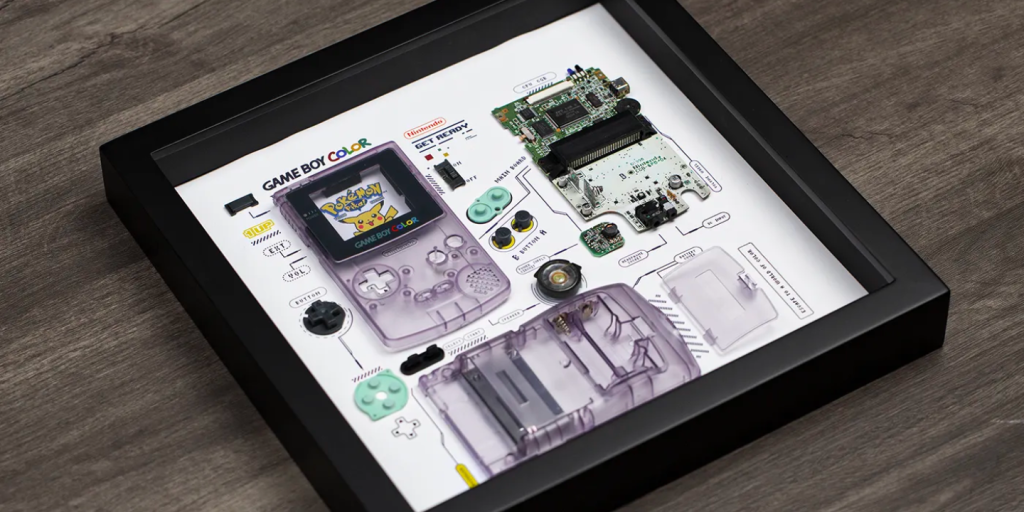 GameBoy 拆解後成超搶手夢幻逸品！知名工作室將童年回憶「裱框」