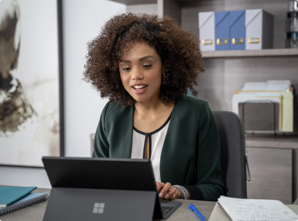 微軟推出 Dynamics 365 Copilot 全球首款在 CRM 與 ERP 系統中結合 Copilot 智慧應用 將新一代的 AI 技術帶入全方位商務創新