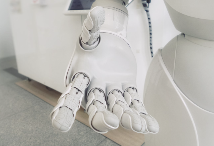 AI取代人類工作是真的嗎？IBM報告顯示多數主管認為AI幫助人類工作，而不是取代