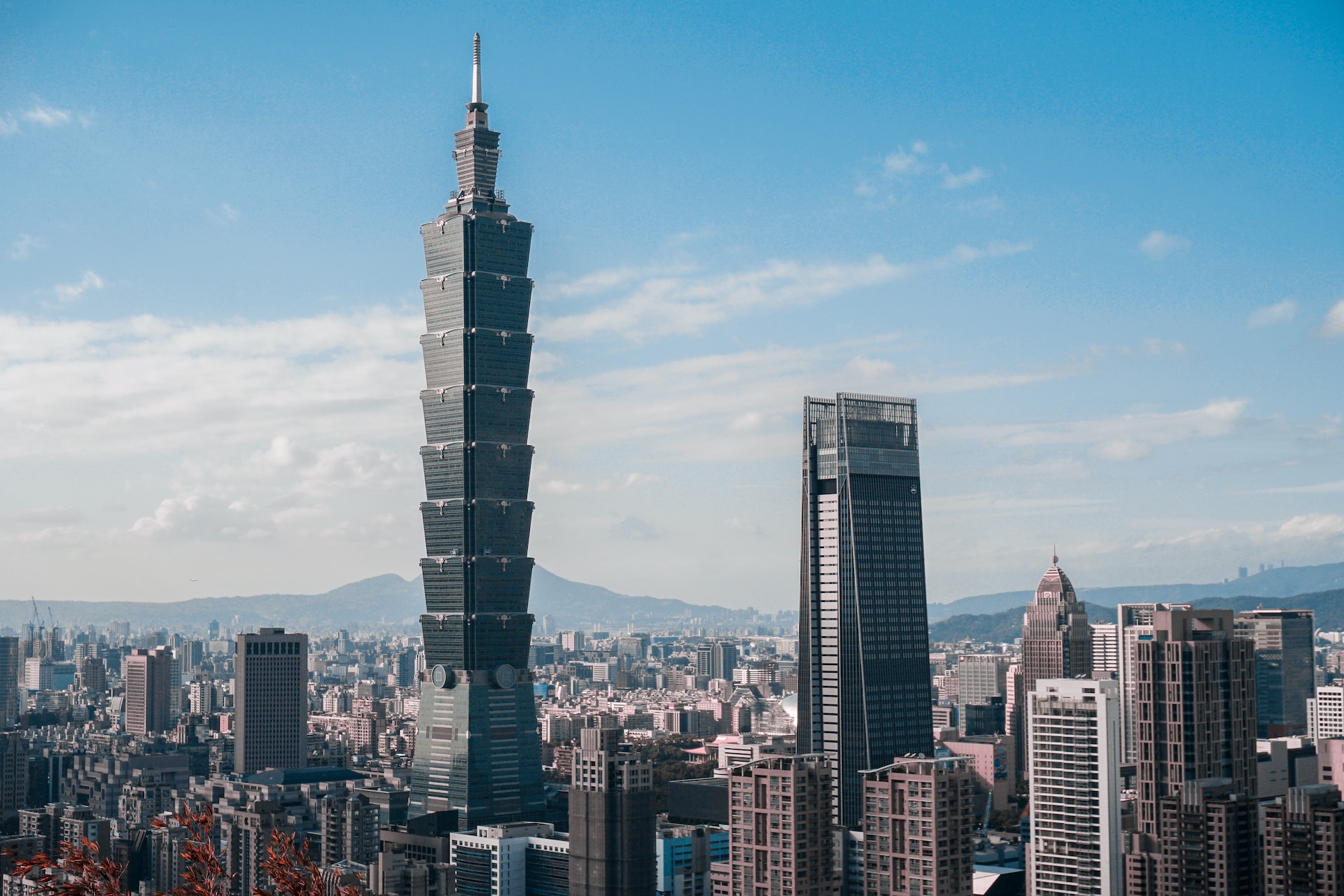 台灣工程師薪資最高是誰？半導體、軟體工程師，還是最夯的 AI 產業？