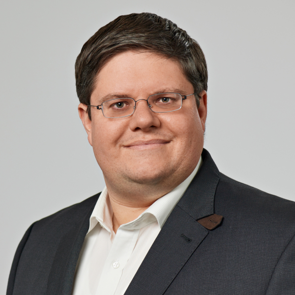 Dr. Alexander Broos