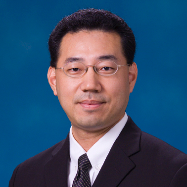 曾立方 華碩智慧解決方案事業部資深經理