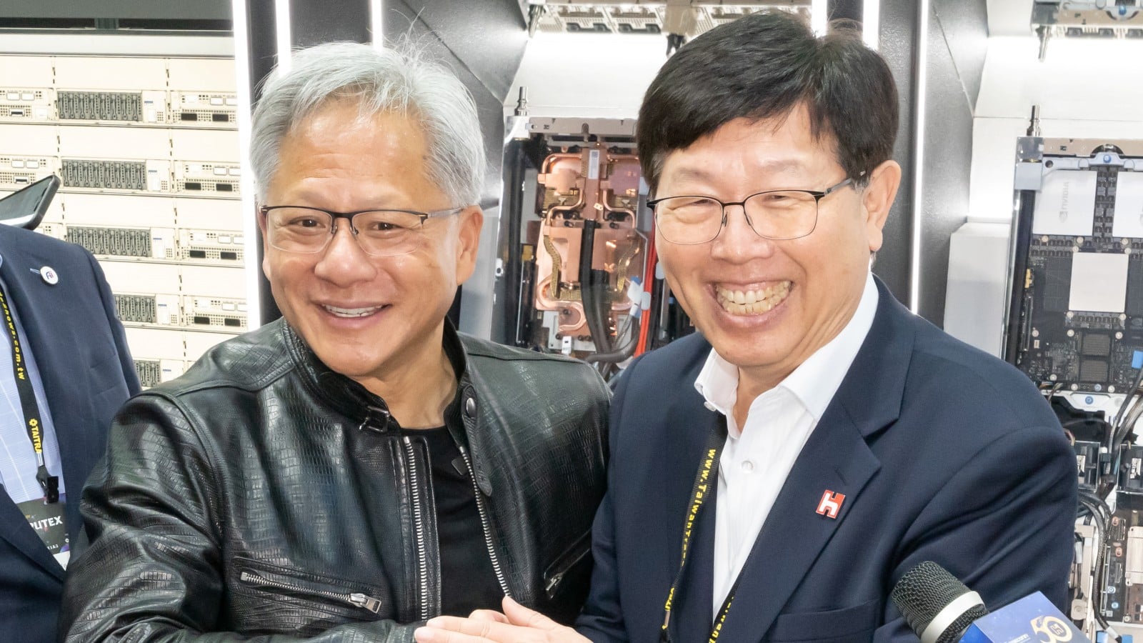鴻海、劉揚偉、AI、AGI