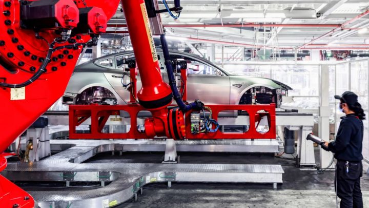 馬斯克稱「特斯拉工廠就是產品」，生產更智慧沒必要投資 NISSAN