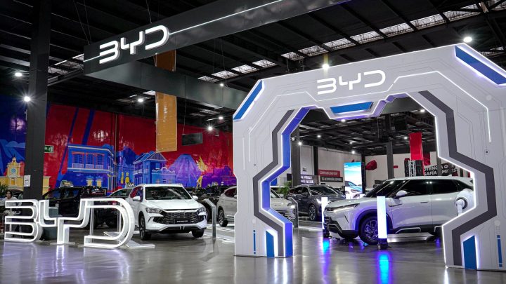 智慧駕駛系統下放 30 萬元電動車！比亞迪投震撼彈嚇壞全球車企