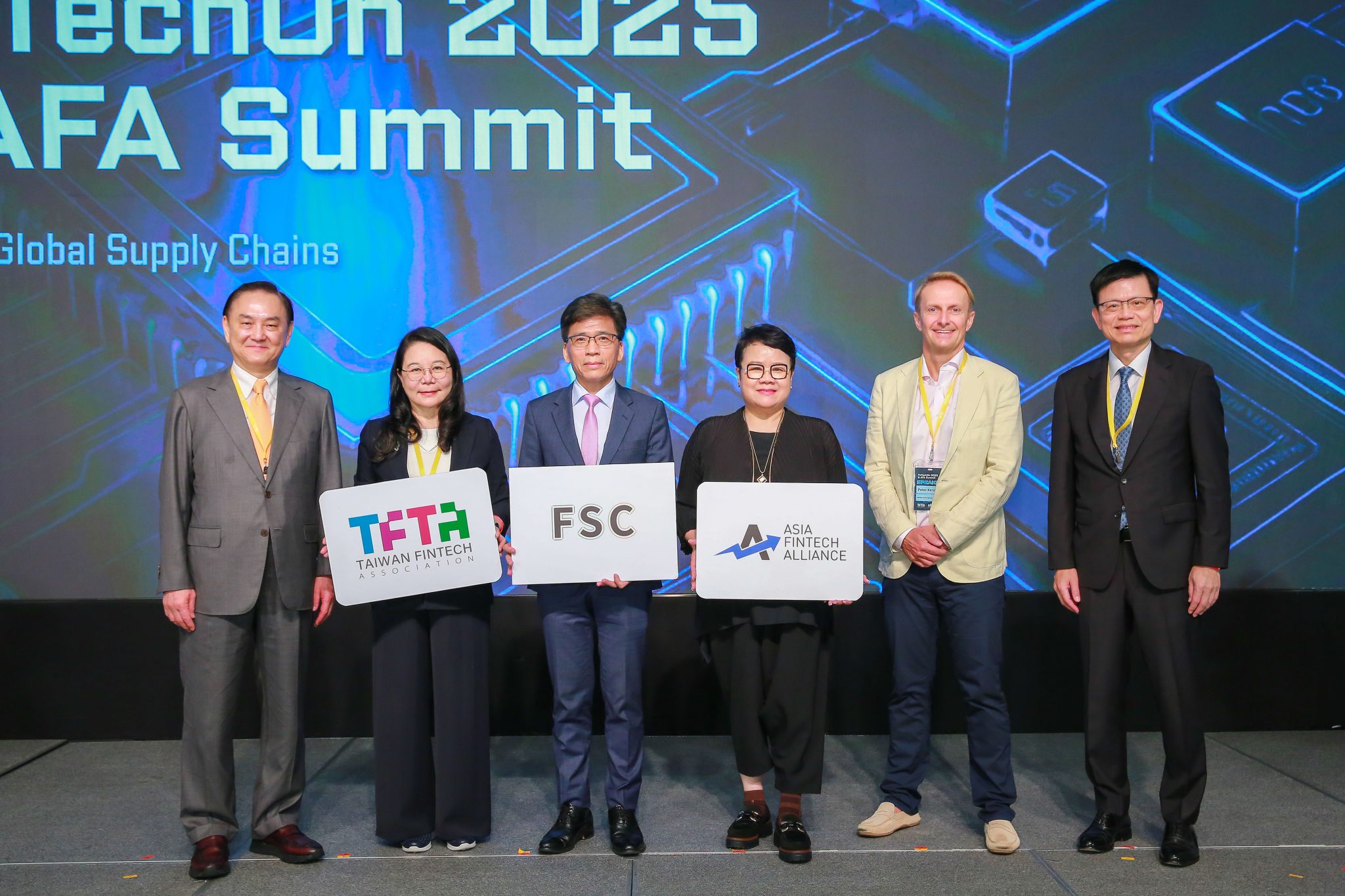 金管會主委彭金隆為 FinTechOn 2025 暨 AFA 高峰會揭幕！國泰投信、鈺創科技與多國代表共商「金融科技」及「全球供應鏈」新戰局 ...