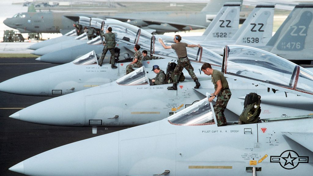 先進美軍卻快被老舊程式碼壓垮！Code Metal 端出 AI 轉譯工具 90 天市值翻 5 倍