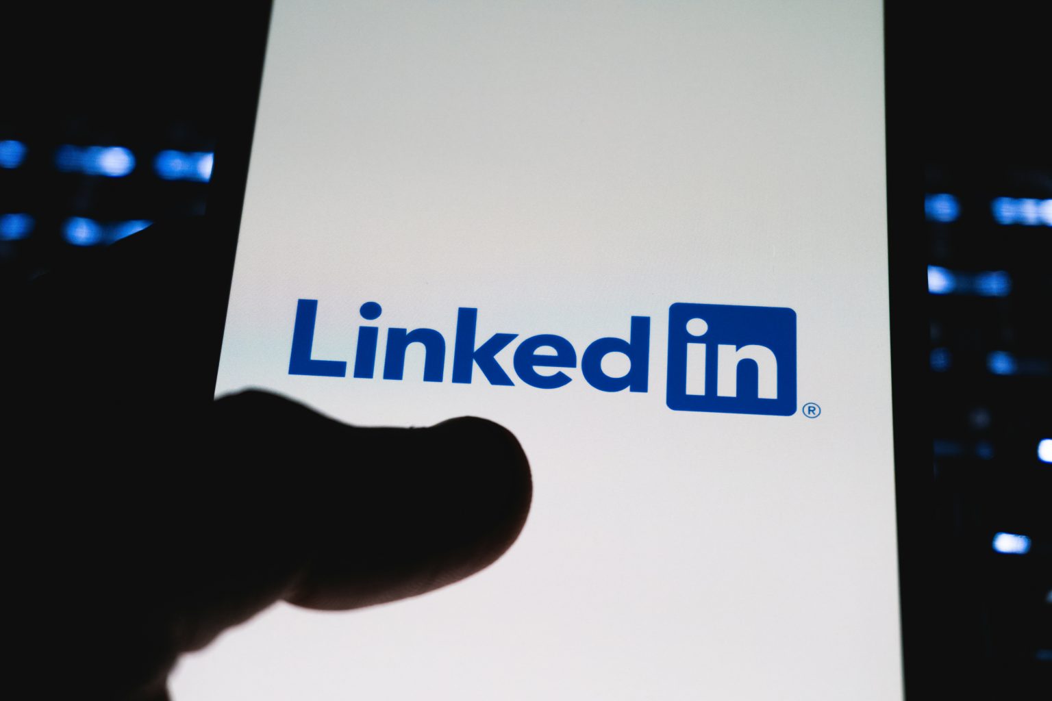 LinkedIn 揭 2026 企業選才兩大關鍵：把 AI 轉化為生產力，也能帶領團隊適應變革 | TechOrange 科技報橘