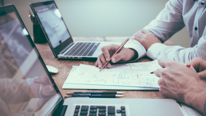 當 AI 代理責任歸屬不明又擅自擴權，面對 AI 治理 6 大漏洞企業該如何即時緩解？