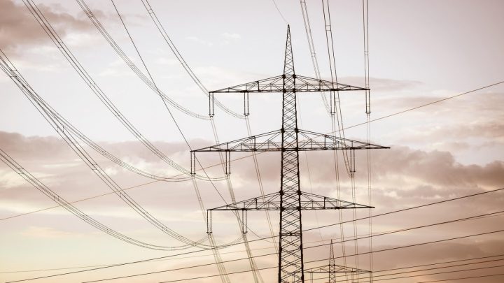 穩定供電關鍵不只是發電量更在於「電網」，整合數據、主動調度 GeoAI 蓄勢待發