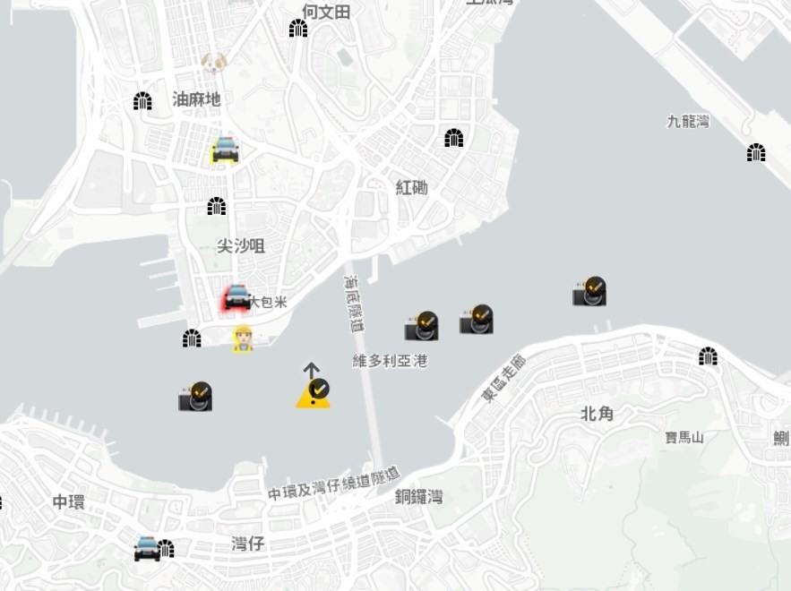 蘋果公司在香港 App Store 商店重新上架一款能顯示港警所在區域的手機 App，遭到中國黨媒接力開罵。