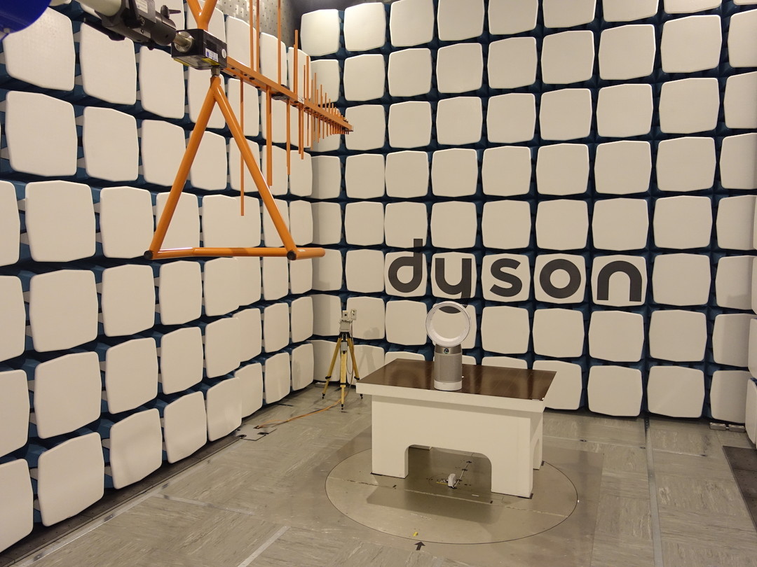 Dyson 檢測產品電容性的空間