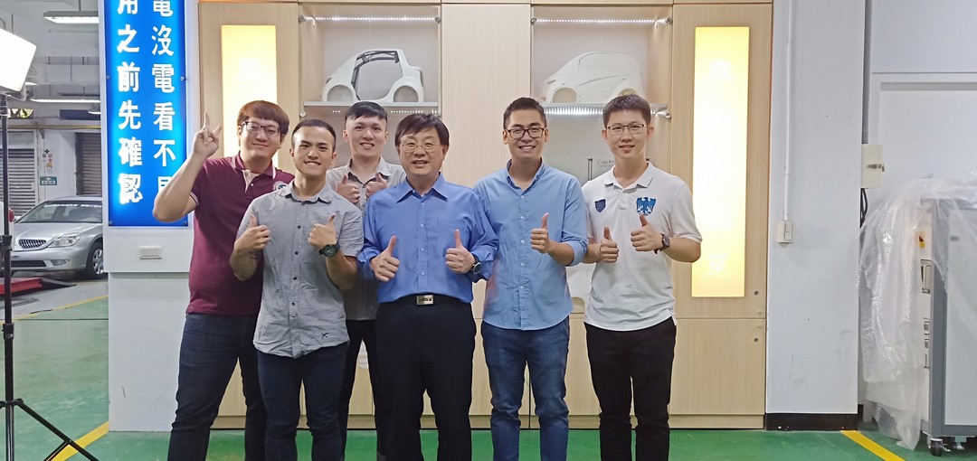 臺北科技大學車輛工程所研究團隊：（左至右）鄭師硯、金聖智、郭重漁、黃國修、Nguyen Minh Khoa、方承郁