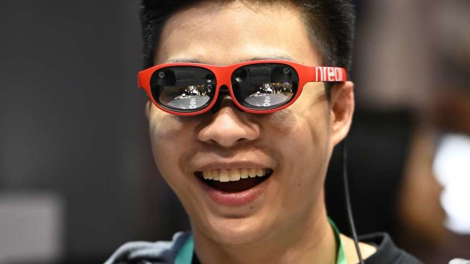 LG U + 、AR 眼鏡